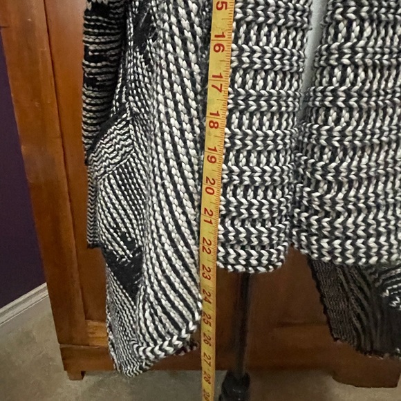 DEX - Cardigan Shawl Sweater - Picture 5 of 7